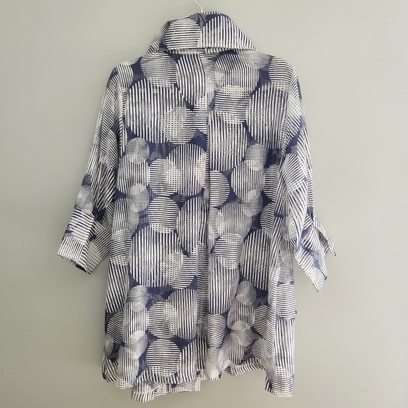 Damee Inc. Blue and White Circle Patterned Sheer Jacket - Picture 6 of 13